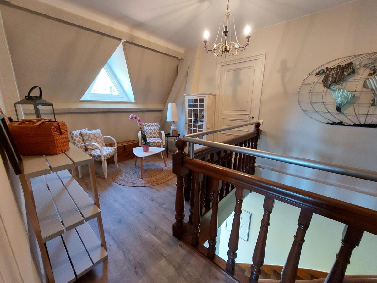 Chambres D'Hotes Le Relais Globe Trotteur Montaigu  エクステリア 写真