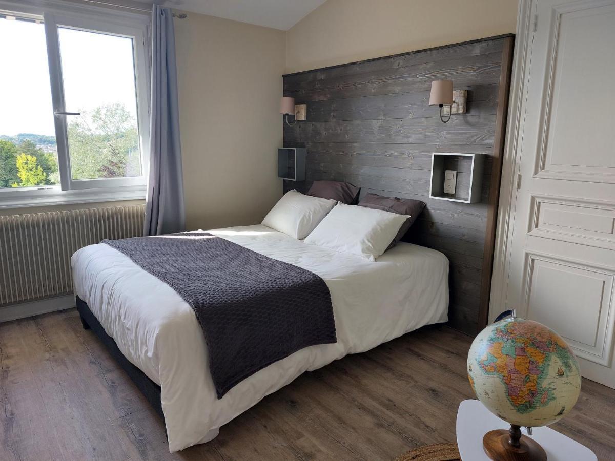 Chambres D'Hotes Le Relais Globe Trotteur Montaigu  エクステリア 写真